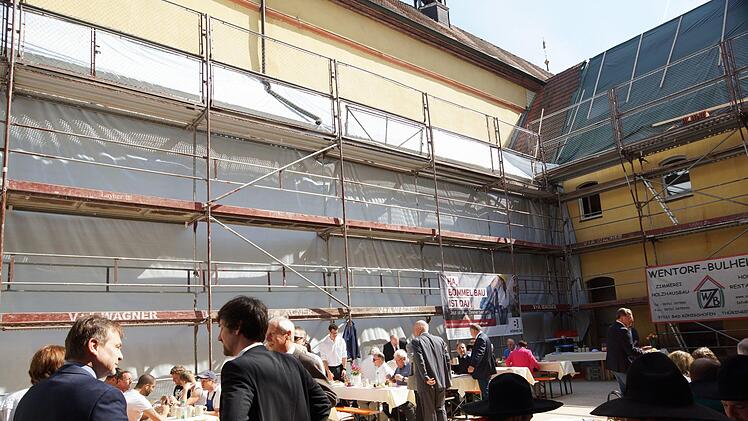 Richtfest mit Wissenschaftsministerin Marion KiechleFoto: Arkadius Guzy