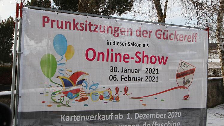 Plakate machen auf den virtuellen Fasching aufmerksam. Foto: Dieter Britz