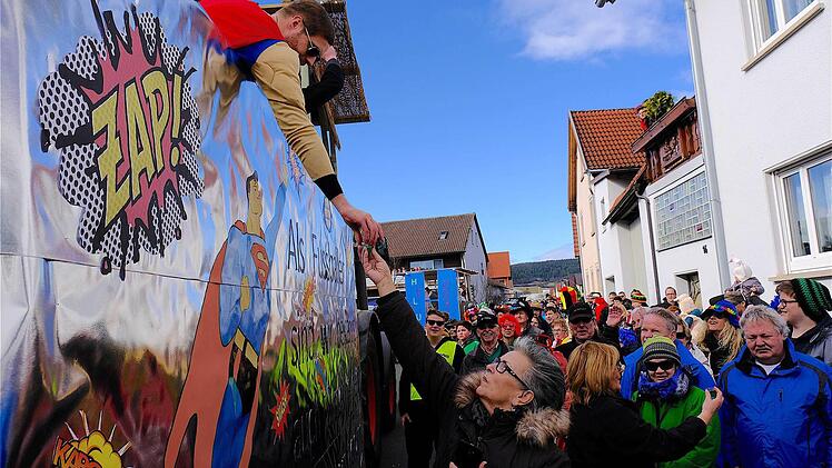 Als Superhelden waren die Aktiven vom 1. FC Westheim unterwegs. Foto: Gerd Schaar