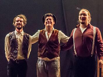 Reichlich Applaus gab es für das Trio "Die Wandervögel" beim Auftritt in Coburg (von links)  David Sellner, Bryan Brenner und Raphael Widmann.Foto: Jochen Berger