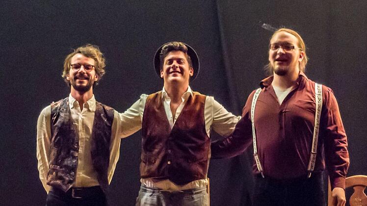 Reichlich Applaus gab es für das Trio "Die Wandervögel" beim Auftritt in Coburg (von links)  David Sellner, Bryan Brenner und Raphael Widmann.Foto: Jochen Berger