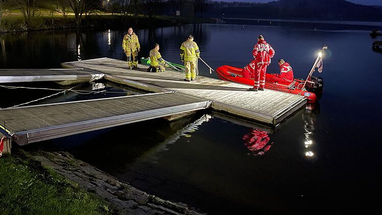 Hof: Mann klaut Boot und geht auf dem Untreusee fast unter