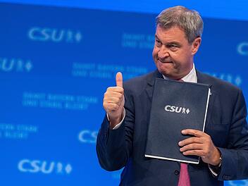 Hawaii-Hemd mit seinem Gesicht drauf: CSU-Chef Markus Söder startet Verlosung