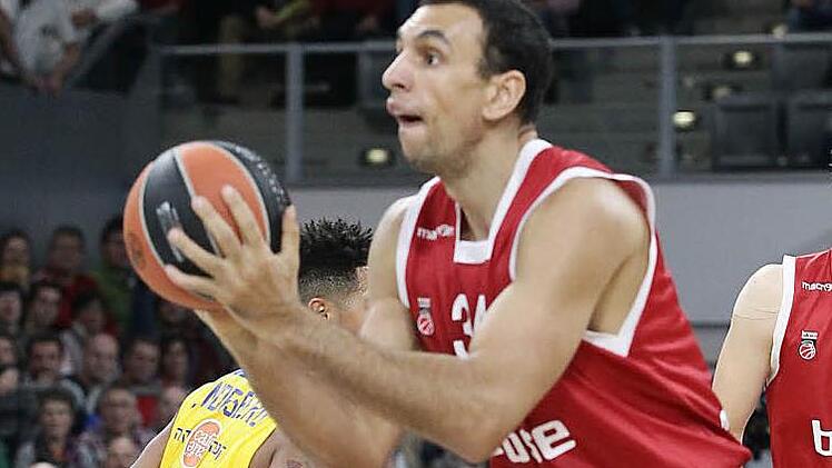 Yassin Idbihi kam in der vergangenen Saison bei Brose Bamberg in 26 Bundesliga-Eins&auml;tzen, in denen er durchschnittlich 8:21 Minuten auf dem Feld stand, auf 2,61 Punkte und 1,48 Rebounds im Schnitt. sportpress
