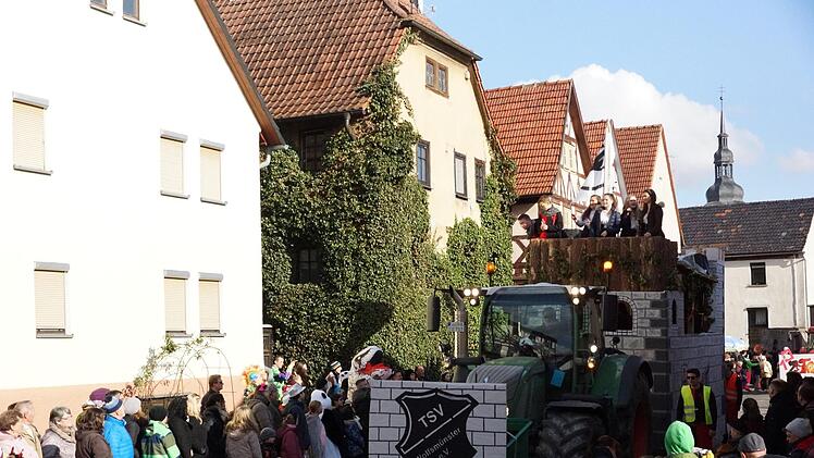 Gaudiwurm in DiebachFoto: Arkadius Guzy