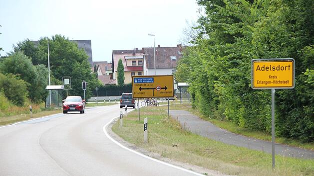 Die Adelsdorfer Ortseinfahrt aus Richtung Weppersdorf soll sicherer werden.  Foto: Andreas Dorsch