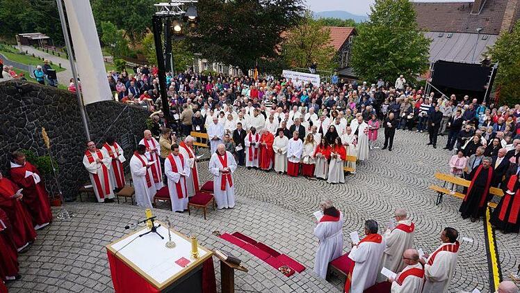 Am 15. September 2018 besuchte der neue Würzburger Bischof Franz Jung den Kreuzberg. Foto: Marion Eckert