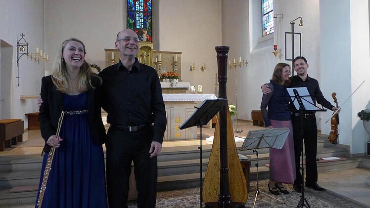 Die Musiker (von links): Daniela Koch (Soloflöte), Andreas Lucke (Geige), Rosemarie Schmid (Harfe), Wolfram Hauser (Viola)  Foto: Sabine Meißner