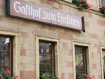 In die frühere Gaststätte "Zum Hirschen" sollen Flüchtlinge einziehen.Foto: Arkadius Guzy