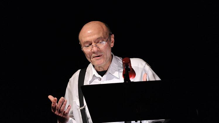 Peter Hub liest in Münnerstadt Märchen aus Irland vor.  Foto: Udo Baumgärtner gemacht,