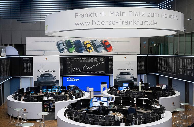 Porsche-Börsengang spielt 9,4 Milliarden Euro ein