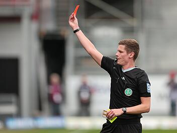FCN-Bilanz unter Schiedsrichter Exner - er pfeift heute gegen SC Paderborn