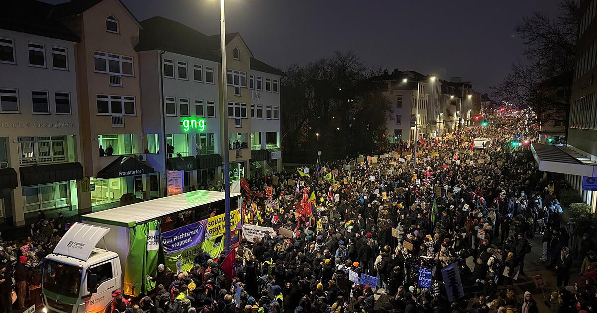 Giessen in a state of emergency: Mass demonstration against the AfD's ...