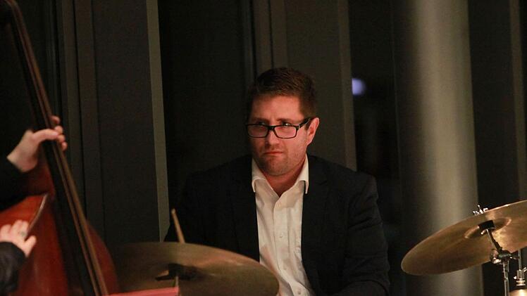 Impressionen vom Gastspiel des Konstantin Herleinsberger Quartetts im Glasmuseum Rosenau.Foto: Jochen Berger