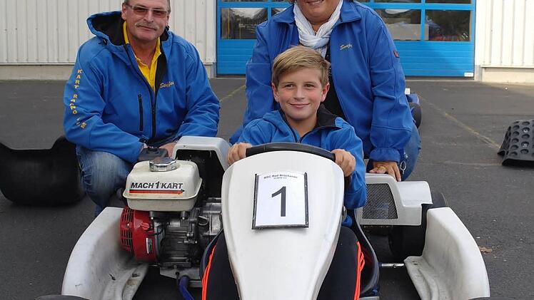 Ein Erfolgs-Team: Sebastian Hippler (vorne) fährt mit seinen Eltern Sonja und Steffen unterfränkische Meistertitel ein.