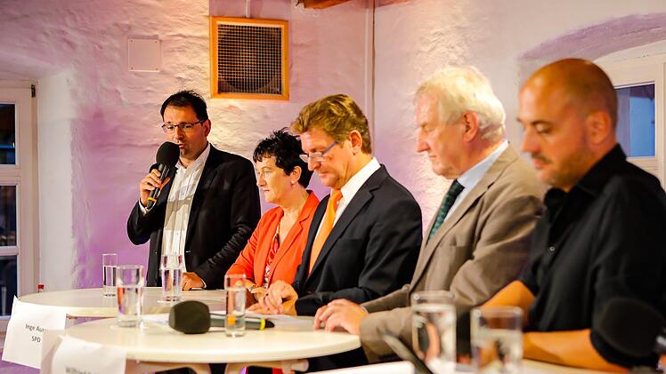 Bewerben sich um einen Sitz im Landtag (von links): Martin Schöffel (CSU), Inge Aures (SPD), Rainer Ludwig (Freie Wähler) und Wilfried Kukla (Grüne).Foto: Matthias Hoch