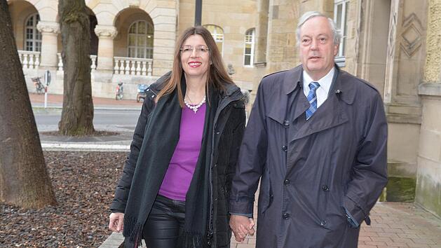 Gehen jetzt gemeinsam durchs Leben: der ehemalige katholische Pfarrer Stefan Hartmann und seine gro&szlig;e Liebe Sandra Dorn. Foto: R. Rinklef