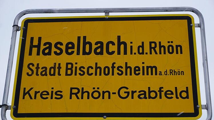 Bischofsheim liegt an der Rhön und der Ortsteil Haselbach in der Rhön.  Nun soll Bischofsheims amtliche Bezeichnung künftig auch "in der Rhön"  lauten, ein entsprechender Antrag wird auf den Weg gebracht. Foto:  Marion Eckert