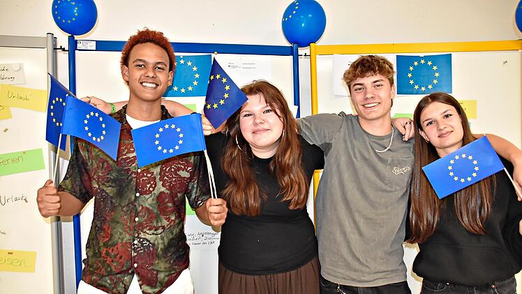 Nik, Marie, Paul und Miriana leben gerne in Europa.Uschi Prawitz