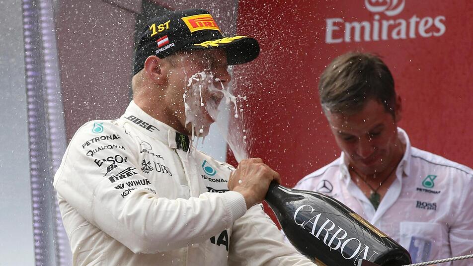 Die Formel 1 schafft die Grid Girls ab und für manche bricht eine Welt zusammen. Frauen als Objekte sind ihnen einfach eine liebgewonnene Tradition. Foto: Ronald Zak/AP/dpa