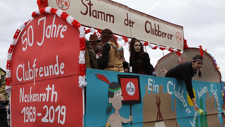Faschingsumzug in Neukenroth. Foto: Michael Wunder