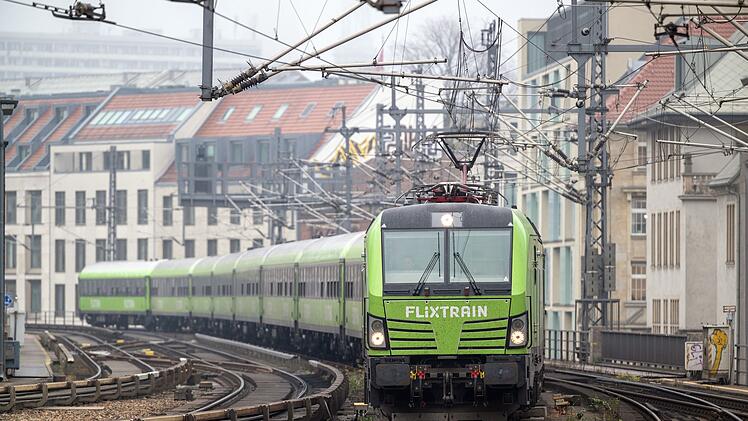 Stadtansicht Berlin - Bahnhof Friedrichstra&szlig;e