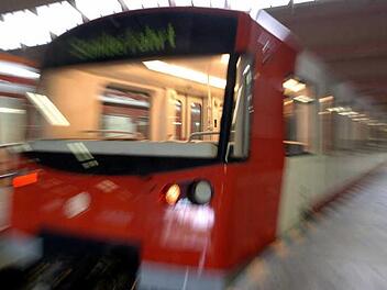 U-Bahn in Nürnberg. Foto: Peter Roggenthin/dpa