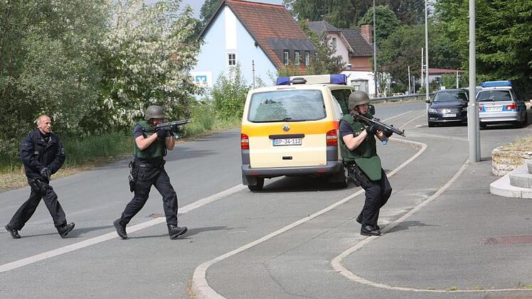 Großübung der Bundespolizei in Mainleus. Foto: Barbara Herbst
