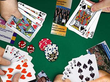 Wer hat am Wahlabend die besten Hand? Grafik: Tanja Friedrich