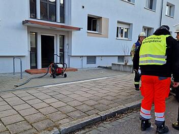 Bamberger wil Feuer in Wohnung selbst löschen - "erhebliche Verletzungen"