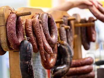 Wurst-Rückruf: Thüringer Hersteller ruft Bauernknackwurst wegen Salmonellen zurück