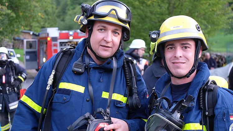Eindrücke von der Feuerwehrübung in Sulzthal. Foto: Gerd Schaar