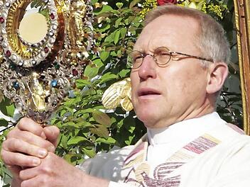 Pater Norbert Hofmann besucht in diesen Tagen seine Heimat in Ebermannstadt.  Foto: Andreas Hofmann