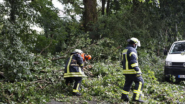 Gewitter ziehen &uuml;ber Franken hinweg