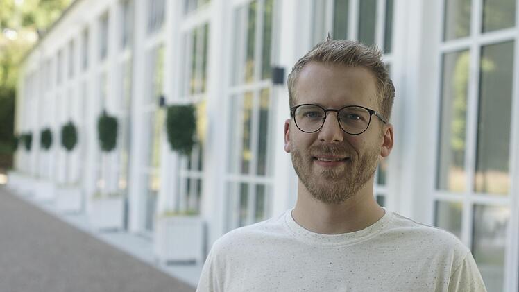 Thomas Hartung kümmert sich bei Reifen-Müller ums Personal. Mitarbeiter mit ausländischen Wurzeln spielen im Betrieb eine tragende Rolle. Foto: Steffen Standke