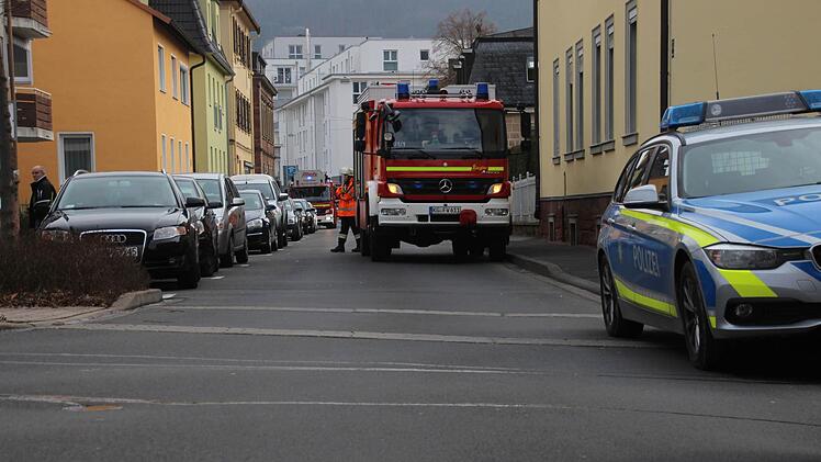 Die Hemmerichstraße wurde von der Feuerwehr gesperrt. Foto: Benedikt Borst