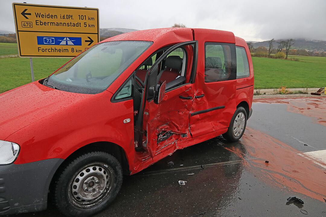Mehrere Verletzte bei Unfall auf B470