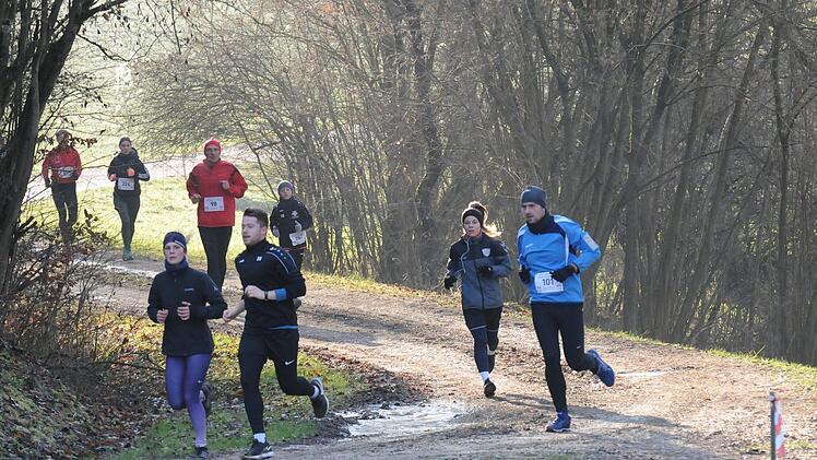 mpressionen vom Fuschter Silvesterlauf. Fotos: ssp