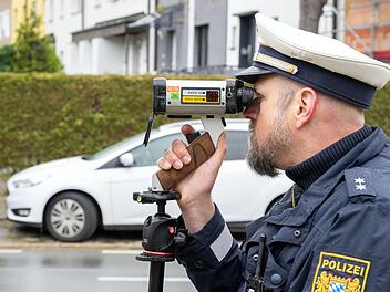 Coburg: Polizei kontrolliert Raser vor Schule - "erschreckendes Ergebnis"