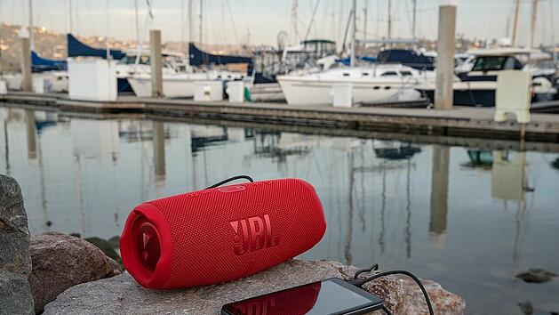 JBL Charge 5