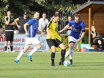 Der Frohnlacher Christoph Rödel (rechts) kehrt zurück zu seinem Heimatverein SV Heilgersdorf. Foto: sportpress
