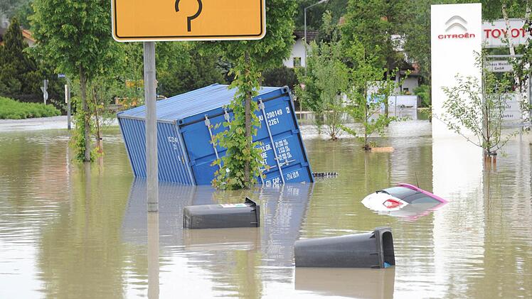 Die Welt geht baden. Symbolfoto: Tobias Hase/dpa