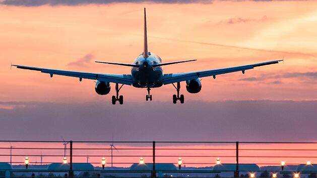 Der Albrecht-D&uuml;rer Flughafen in N&uuml;rnberg hat neue Ziele in Italien. Symbolbild: Daniel Karmann, dpa