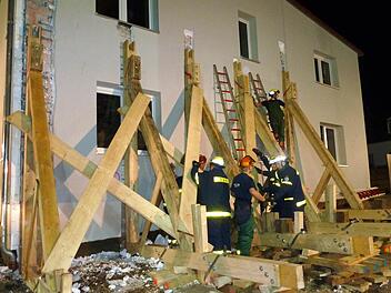 Auch als im Bamberger Ortsteil Gaustadt ein Haus abgestützt werden musste, war der Forchheimer Baufachberater Carl Schell vor Ort. Foto: THW