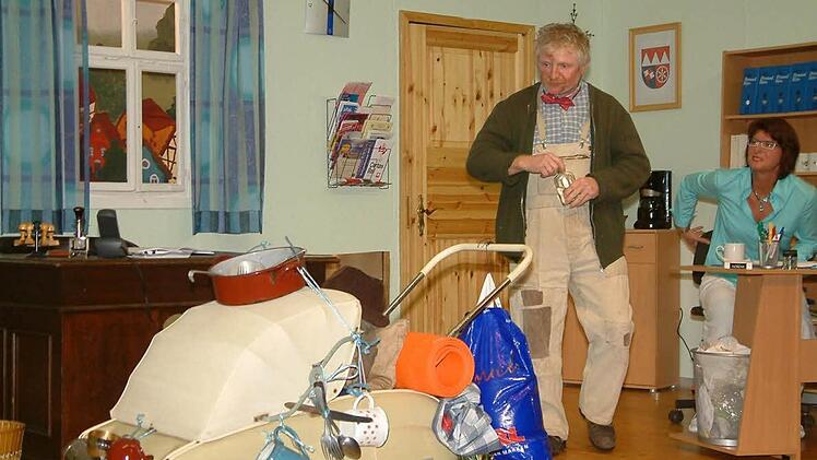 Berthold Wolfschmidt als Landstreicher Theo in der Auff&uuml;hrung ,Baby wider Willen!&lsquo; im Jahr 2007.Fotos: Gerold Snater