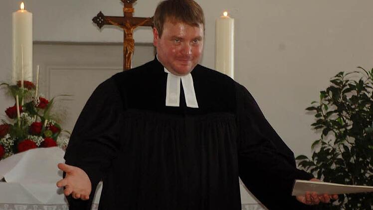 Pfarrer Tobias Knötig ist der neue Seelsorger der evangelischen Gemeinde im Seßlacher Stadtteil Heilgersdorf. Fotos: Gabi Arnold