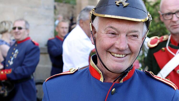Seit über 40 Jahren ist Schorsch Heibl beim Fronleichnamsfest in Wallenfels bei den Soldaten dabei.