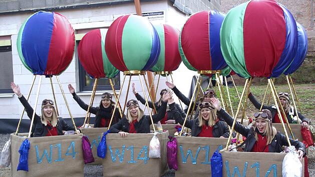 Nichts wird es mit dem närrischen Treiben in den Straßen Auras in der Faschingssession 2020/21. Die Mehrheit der Faschingsfreunde hat sich wegen der Ansteckungsgefahr und aufwendigen Hygienekonzepten gegen Umzug und Faschingssitzungen ausgesprochen.Winfried Ehling/Archiv