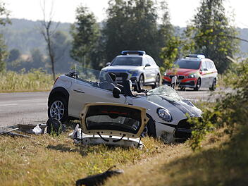 Sugenheim: Unfall zwischen Auto und Lkw Sugenheim: Unfall zwischen Auto und Lkw