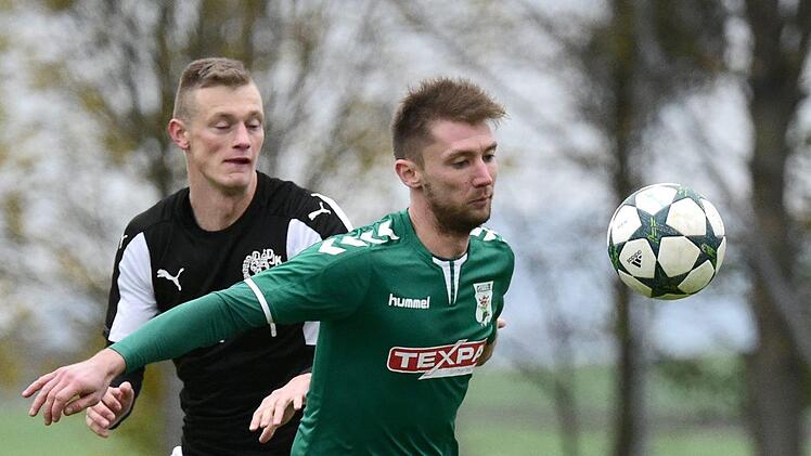 Weiter geht es: Maximilian Zang (rechts) und die Grabfeld-Gallier empfangen am Samstag Bayernliga-Nord-Spitzenreiter SC Eltersdorf.  Anand Anders